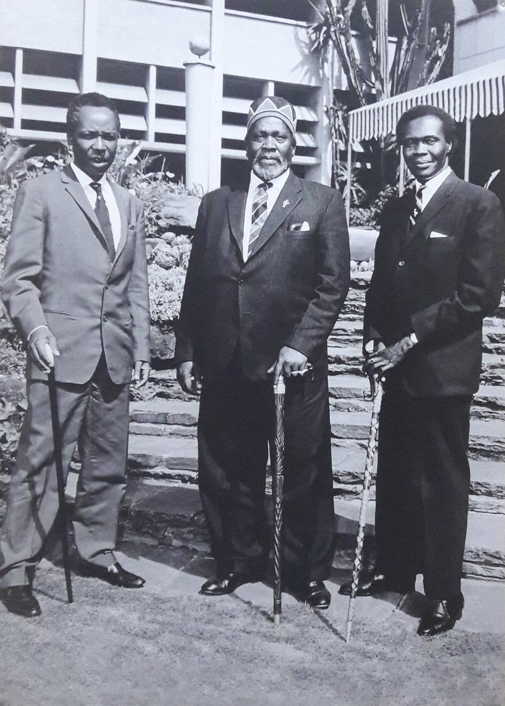 The road to independence in East Africa 1