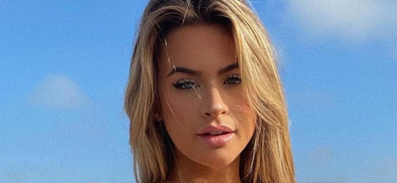 Emily Elizabeth Puts On A Busty Display In Stunning Red Bikini Photo 5